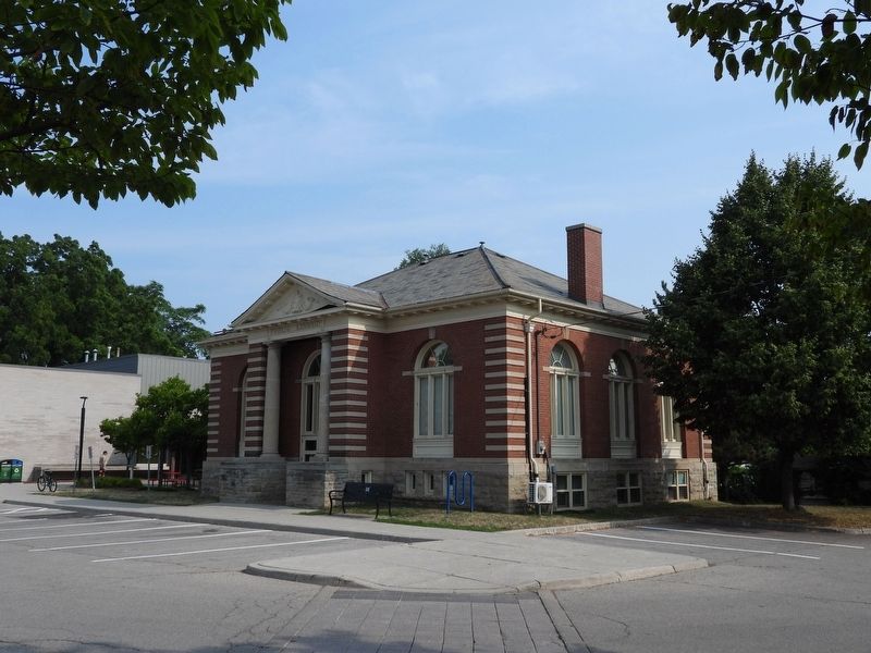Grimsby's Carnegie Building image. Click for full size.