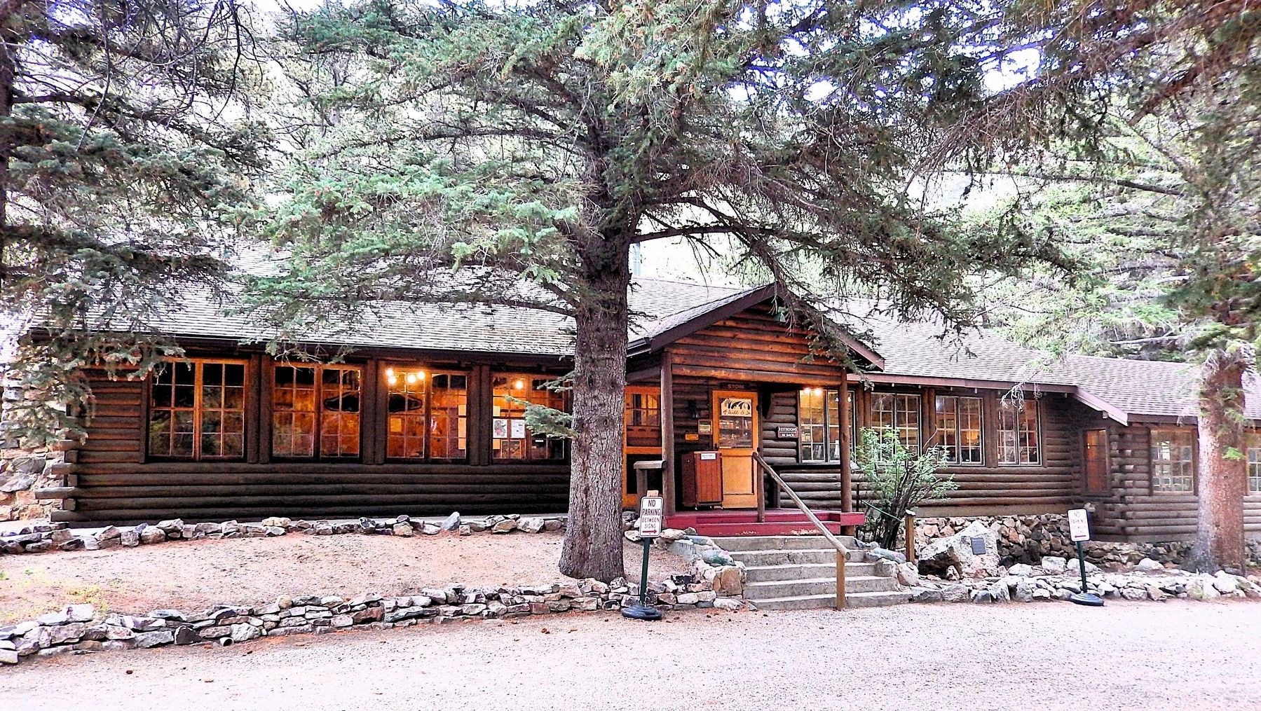 Arrowhead Lodge/Visitor Center (<i>south/front elevation</i>) image. Click for full size.