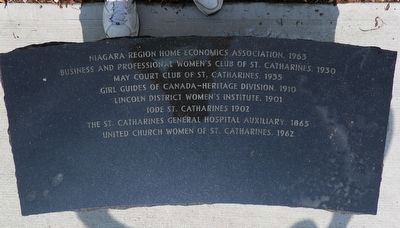 Tribute To Women - October 17, 2000 - Marker (right-hand bench). Click for full size. Tribute To Women - October 17, 2000 - Marker (right-hand bench) image. Click for full size.