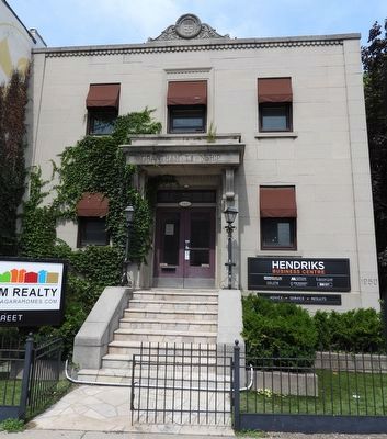 Former Grantham Town Hall. Click for full size. Former Grantham Town Hall image. Click for full size.