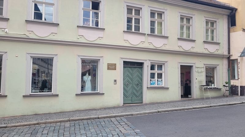 The view of marker at the entrance to the building image. Click for full size.