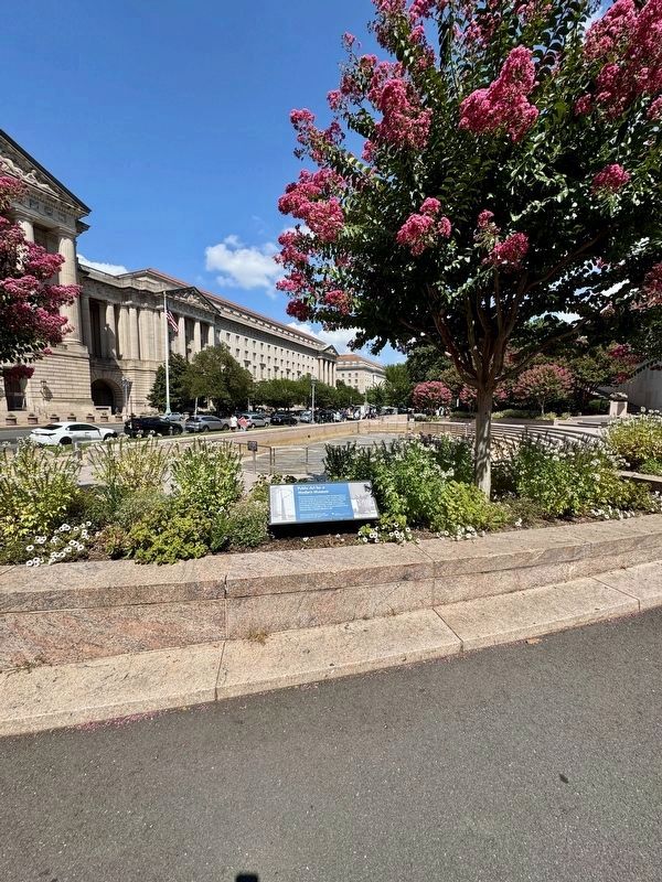 Public Art for a Modern Museum Marker image. Click for full size.