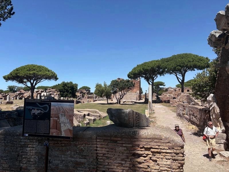 The forum and Capitolium image. Click for full size.