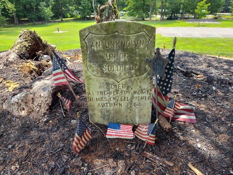 Grave of Unknown Union Soldier Marker image. Click for full size.