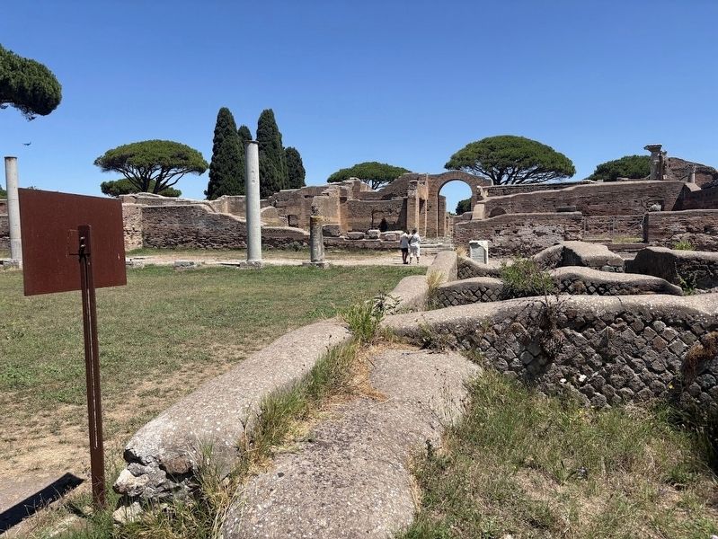 Tempio di Roma e Augusto / Temple of Rome and Augustus Marker image. Click for full size.