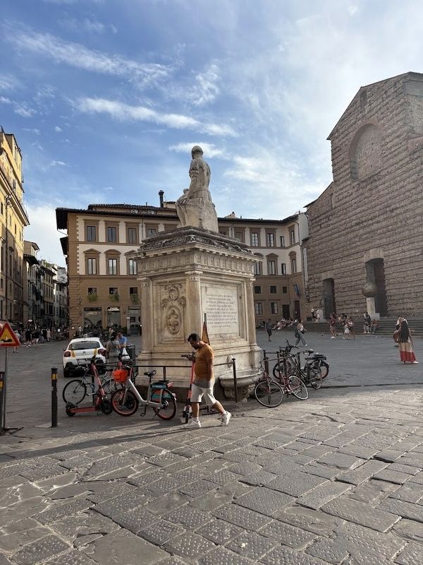 Giovanni delle Bande Nere Statue image. Click for full size.