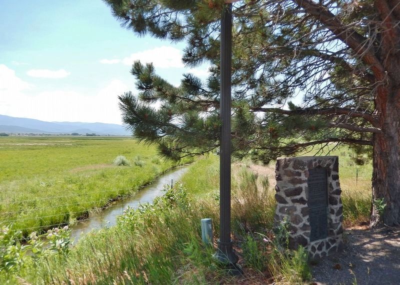 Commemorating the San Luis Peoples Ditch Marker image. Click for full size.