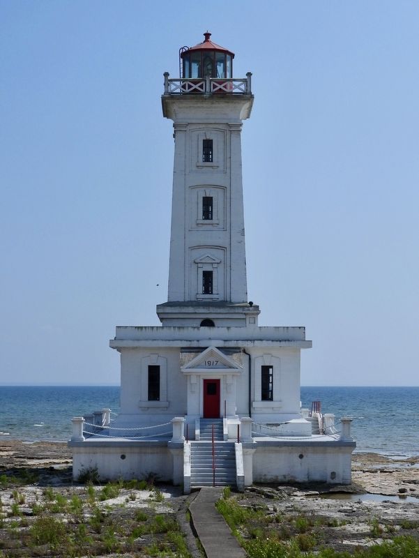 Port Abino Lighthouse image. Click for full size.