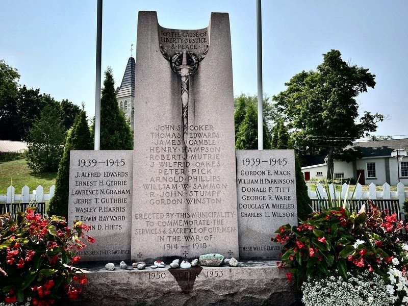 Rockwood Cenotaph. Click for full size. Rockwood Cenotaph image. Click for full size.