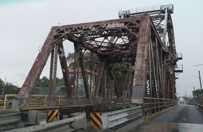 Saint Claude Avenue Bridge image. Click for full size.