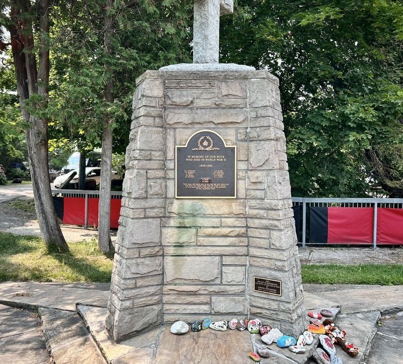 Erin Cenotaph (east side). Click for full size. Erin Cenotaph (east side) image. Click for full size.