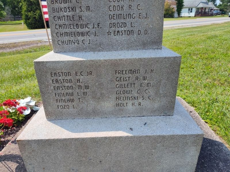 Colebrook World War II Memorial image. Click for full size.
