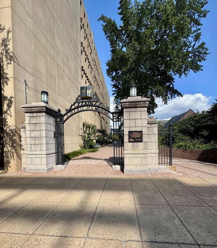 America�s Gate and Marker image. Click for full size.
