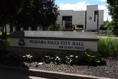 Niagara Falls City Hall image. Click for full size.