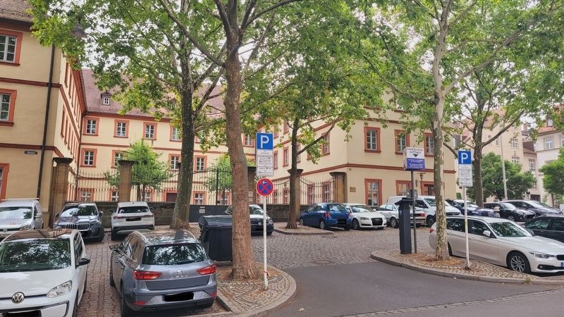 The view of the Schranne 2/3 building from the street image. Click for full size.