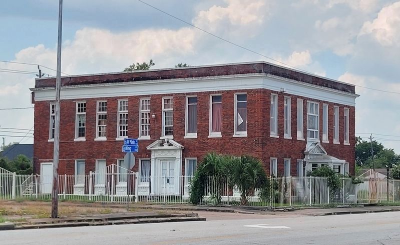 The view of the old Pelly City Hall building from across the street image. Click for full size.