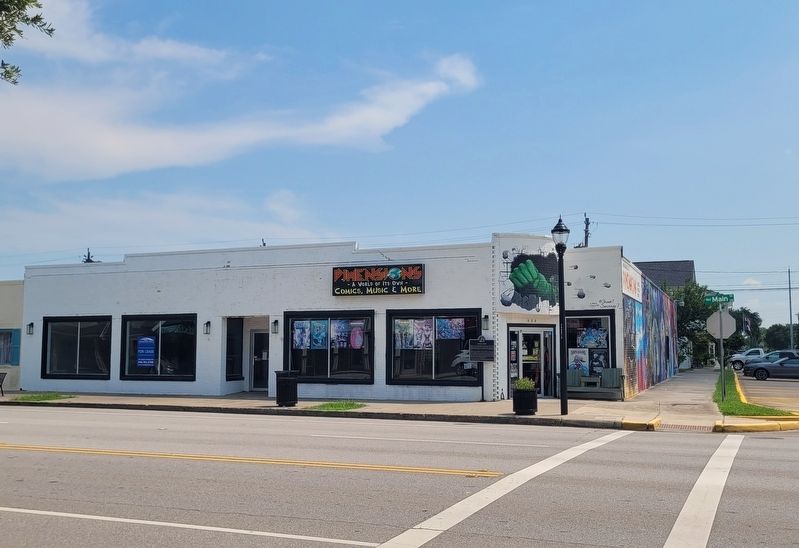 The view of the Artesian Hotel Marker from across the street. Click for full size. The view of the Artesian Hotel Marker from across the street image. Click for full size.
