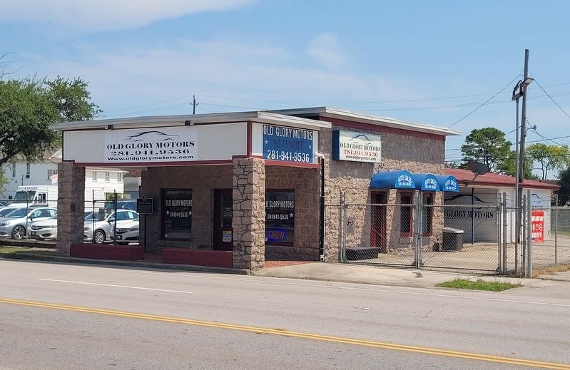 The view of the Williams Building from across the street. Click for full size. The view of the Williams Building from across the street image. Click for full size.