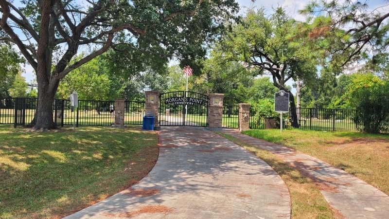 The entrance to Morgans Point Cemetery. Click for full size. The entrance to Morgans Point Cemetery image. Click for full size.