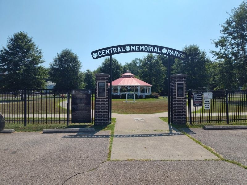 Central Memorial Park Entrence image. Click for full size.