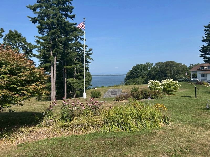 Westport Veterans Memorial image. Click for full size.