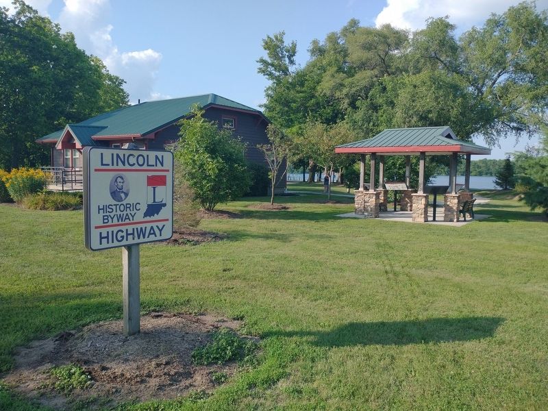 The Lincoln Highway Marker image. Click for full size.