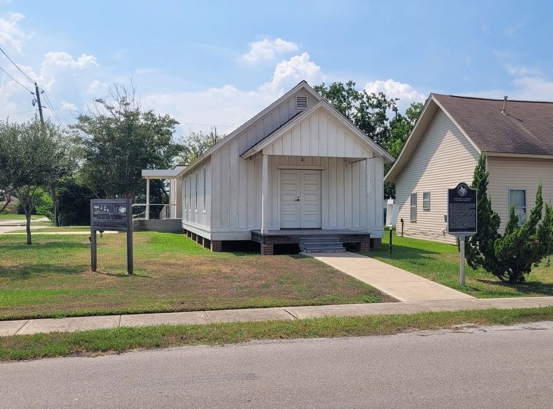 The view of the school and marker from the street. Click for full size. The view of the school and marker from the street image. Click for full size.