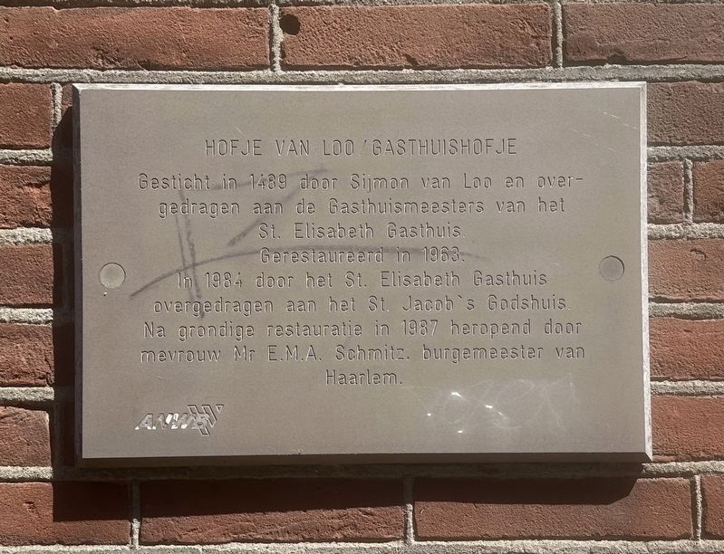 Hofje van Loo, Gasthuisje / Van Loo Almshouse, Inn Marker image. Click for full size.