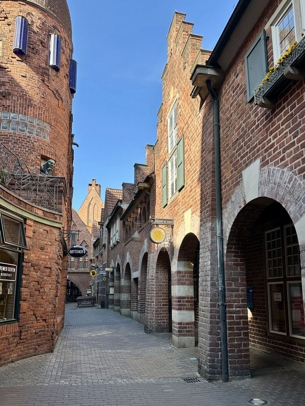 Haus der Sieben Faulen / House of the Seven Lazy Brothers Marker - wider view image. Click for full size.