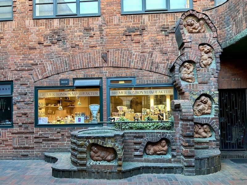 Seven Lazy Brothers Fountain/Sculptures image. Click for full size.