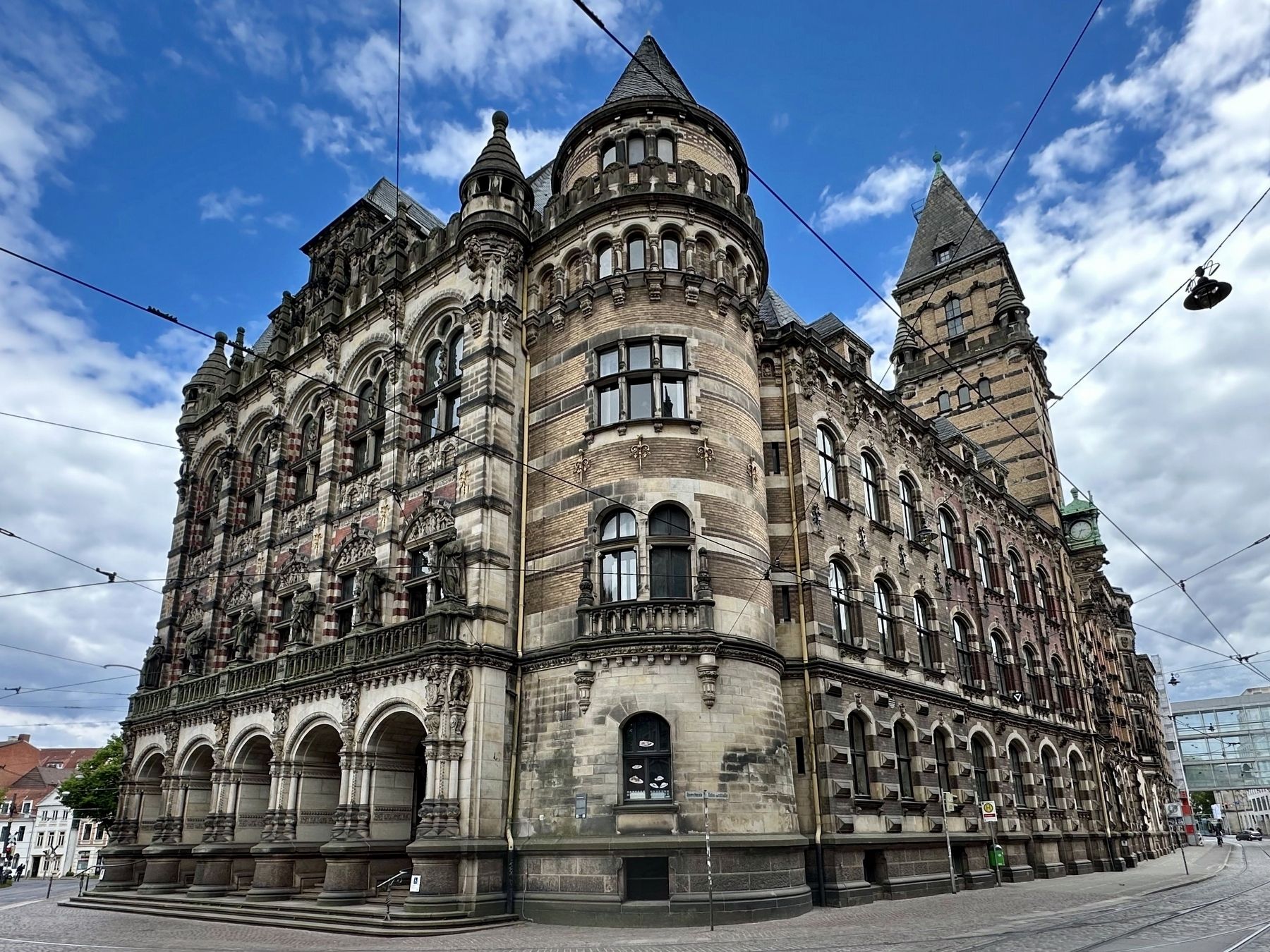 Gerichtsgeb�ude / Judicial Building image. Click for full size.