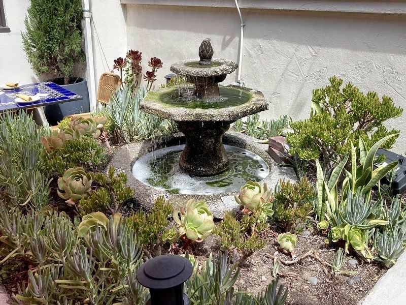 Fountain in Plaza. Click for full size. Fountain in Plaza image. Click for full size.