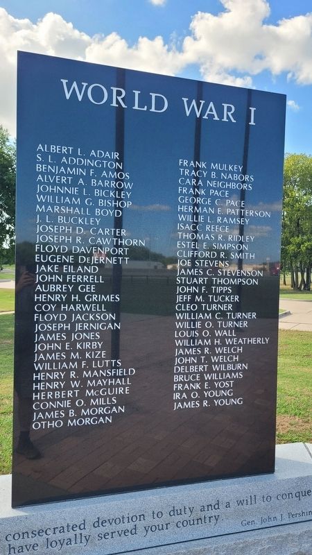 Audie Murphy Hunt County War Memorial image. Click for full size.