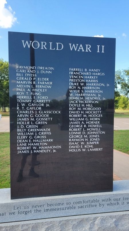 Audie Murphy Hunt County War Memorial image. Click for full size.