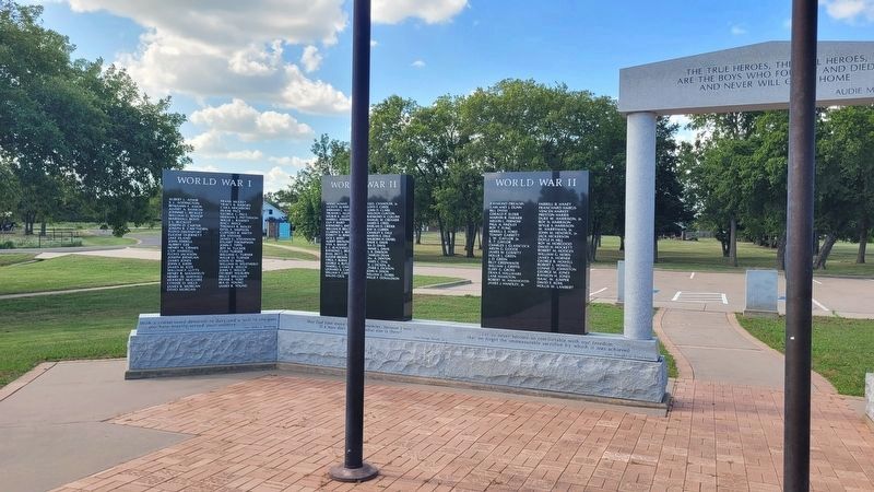 Audie Murphy Hunt County War Memorial image. Click for full size.