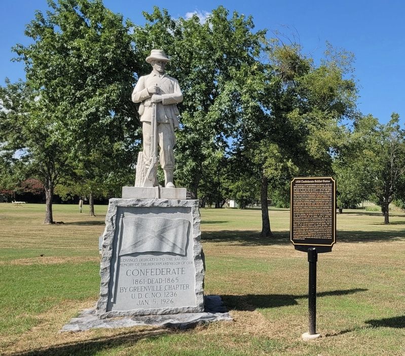 1926 Confederate Soldier Statue and Marker image. Click for full size.