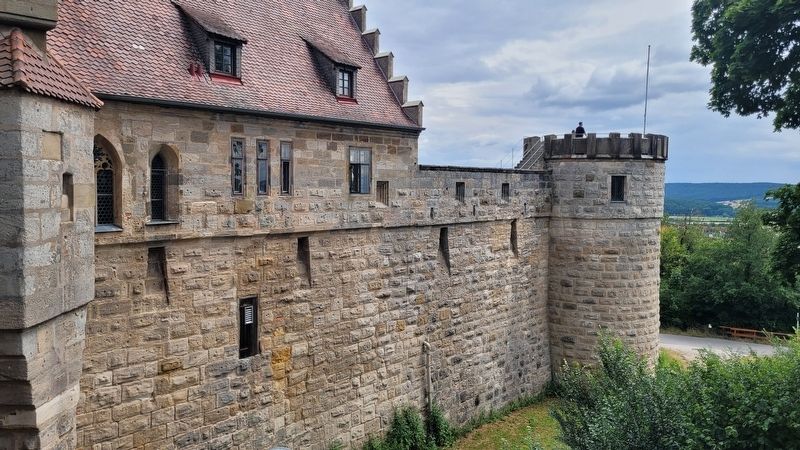 The view of the castle wall from the marker image. Click for full size.