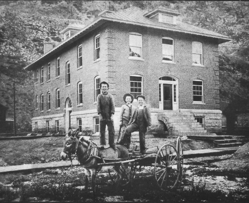Marker detail: Silverton's Miner's Union Hospital<br>circa 1910 image. Click for full size.