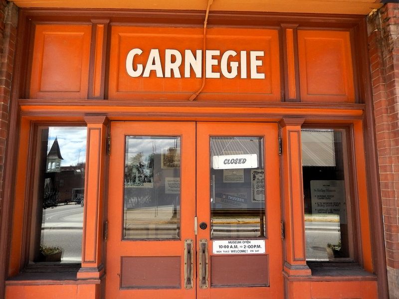 Carnegie Library Entrance image. Click for full size.
