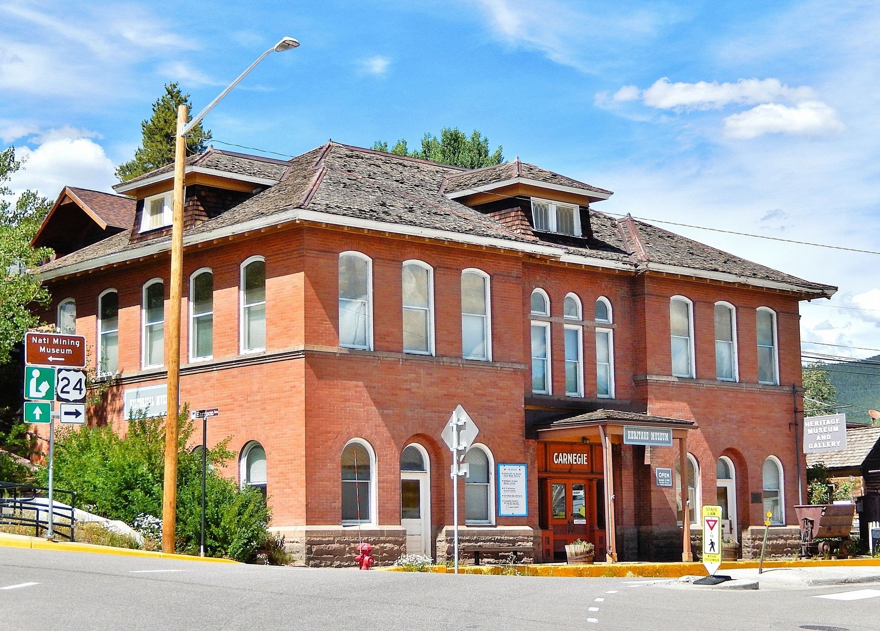 Carnegie Library (<i>southwest elevation</i>) image. Click for full size.