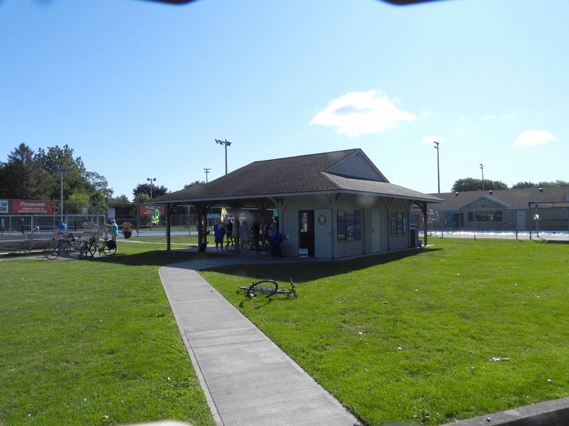 Niagara-on-the-Lake Tennis Club - Clubhouse image. Click for full size.