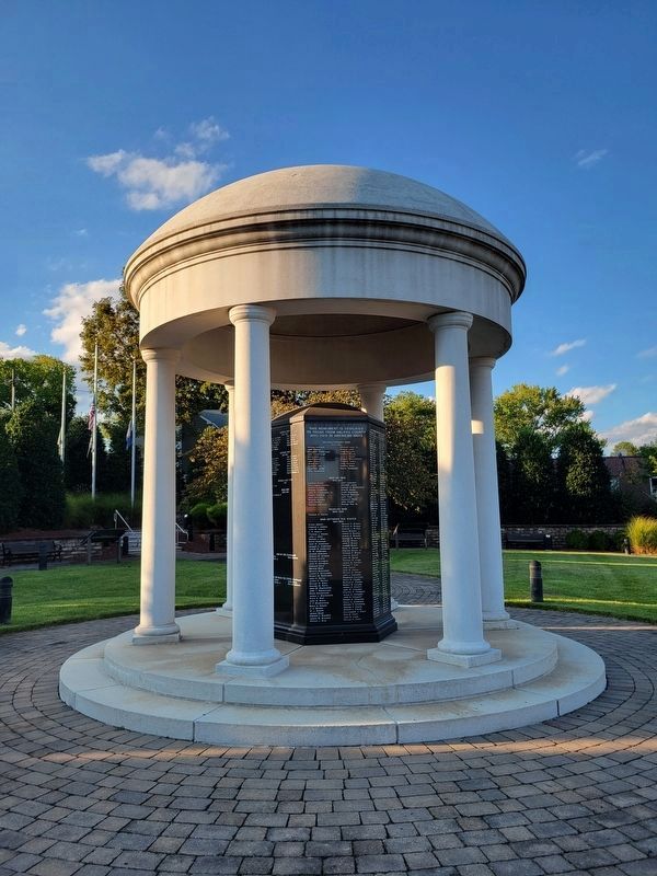 Halifax County War Memorial image. Click for full size.
