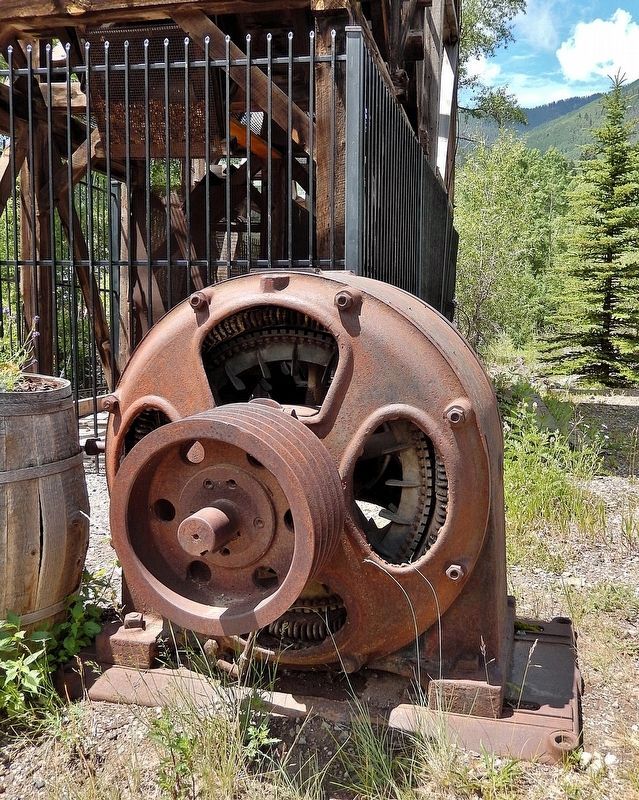 Cable Motor & Pulley. Click for full size. Cable Motor & Pulley image. Click for full size.