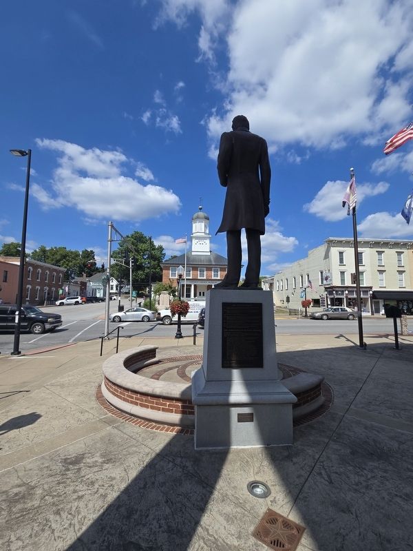 Reverse side of Abraham Lincoln statue. Subject marker at far right. Click for full size. Reverse side of Abraham Lincoln statue. Subject marker at far right image. Click for full size.