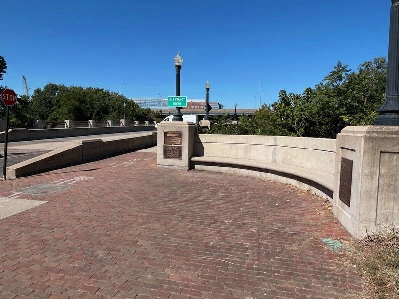 The Third Avenue Bridge. Click for full size. The Third Avenue Bridge image. Click for full size.