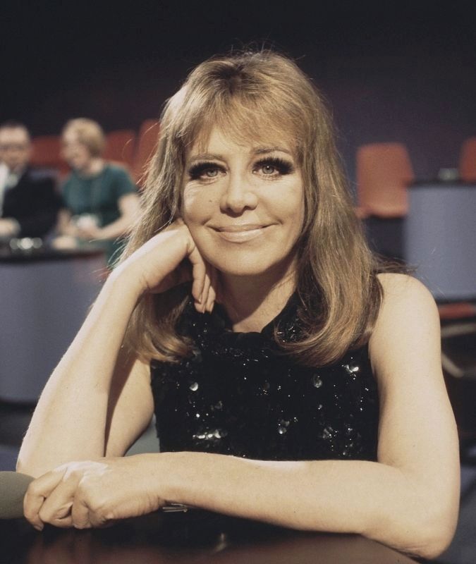 Hildegard Knef on a television recording in the Netherlands image. Click for full size.