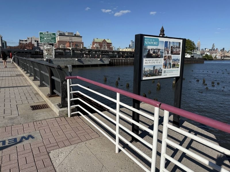 Aquatic Life in the Hudson River Marker. Click for full size. Aquatic Life in the Hudson River Marker image. Click for full size.