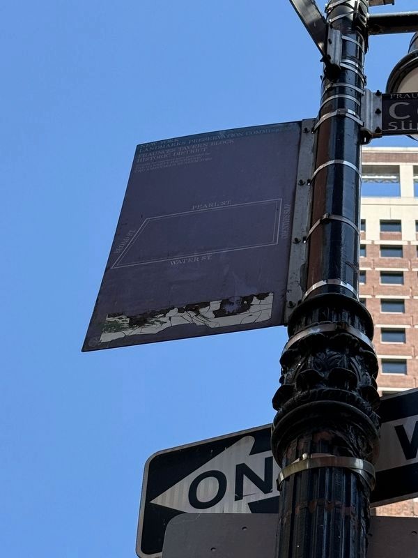 Fraunces Tavern Block Historic District Marker [Reverse] image. Click for full size.