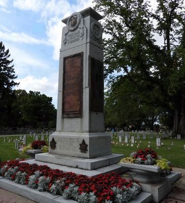 Grantham Township War Memorial - South (front) and East sides image. Click for full size.