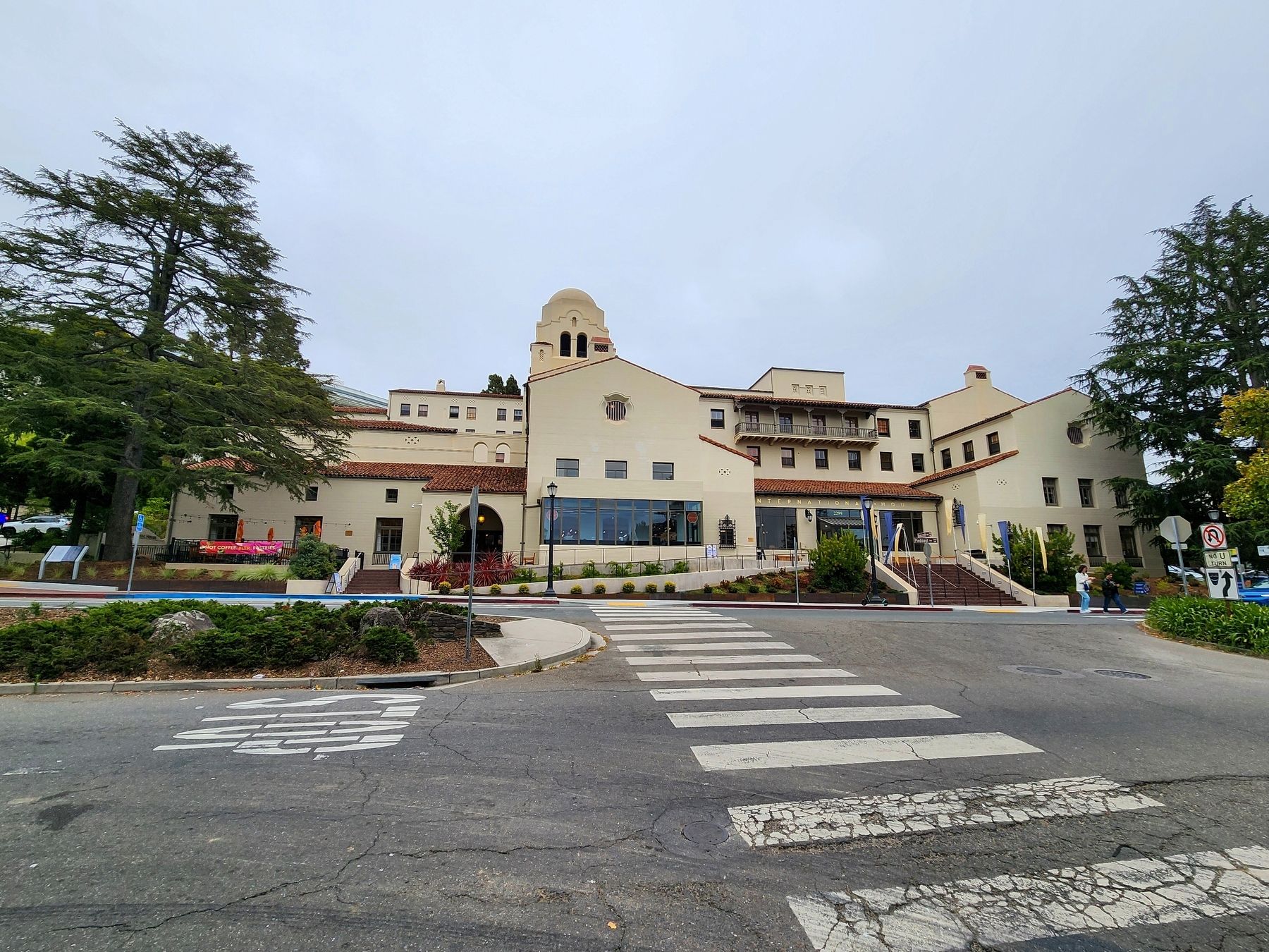 International House image. Click for full size.